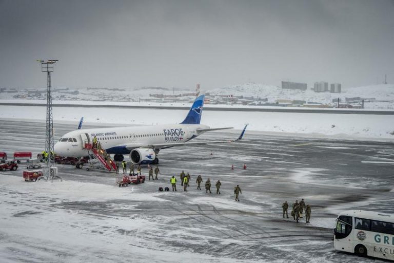 19 Llegan aviones a Greolandia